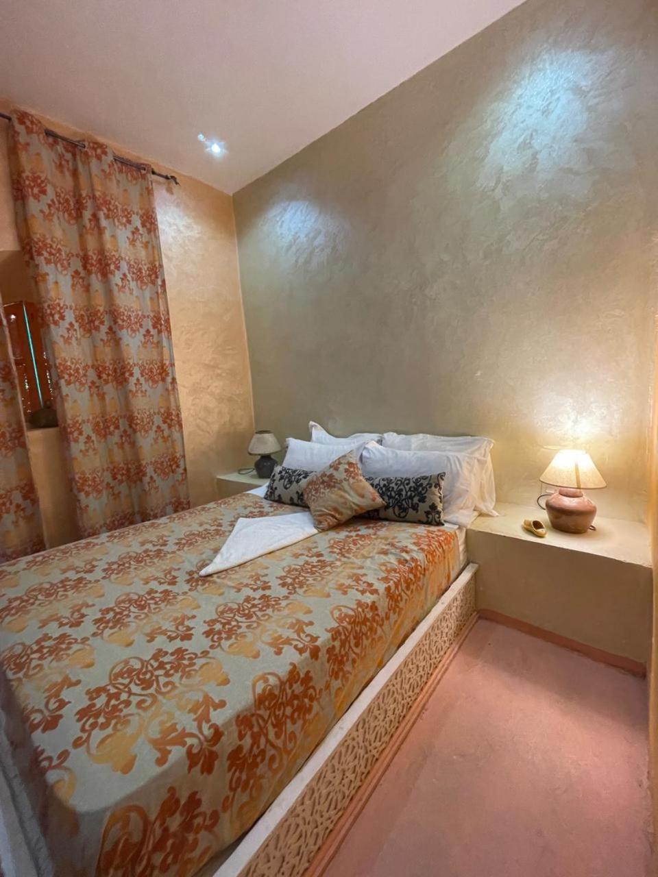 Hotel Familiale Les Grotte 아이트벤하두 외부 사진